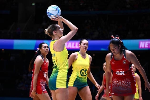 COM26 NETBALL, Keira Austin of Australia shoots during the Netball Pool A netball match between Australia and Tonga at the Glasgow 2026 Commonwealth Games at The Hydro in Glasgow, Scotland, Saturday, July 25, 2026. ( NO ARCHIVING, EDITORIAL USE ONLY Glasgow United Kingdom  Copyright: xJOELxCARRETTx 20260725189402624635