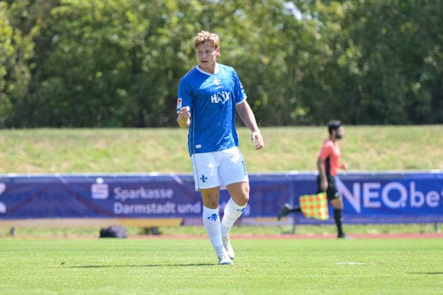 25.07.2026, Bad Wörishofen, Deutschland. Testspiel des SV Darmstadt 98 (2. Bundesliga) gegen die SG Sonnenhof Großaspach (Regionalliga Südwest). Fynn Lakenmacher (SV Darmstadt 98) *** July 25, 2026, Bad Wörishofen, Germany: Friendly match between SV Darmstadt 98 (2. Bundesliga) and SG Sonnenhof Großaspach (Regionalliga Südwest) Fynn Lakenmacher SV Darmstadt 98