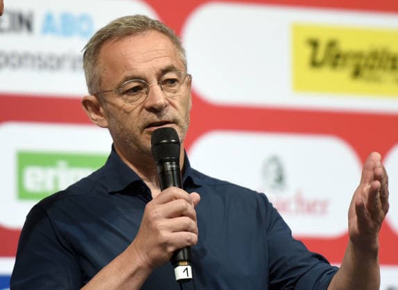 25.07.2026, xhbx, Turnen DM Finals 2026, Gerätfinals Frauen v.l. DTB Präsident Dr. Alfons Hölzl (DFL DFB REGULATIONS PROHIBIT ANY USE OF PHOTOGRAPHS as IMAGE SEQUENCES and or QUASI-VIDEO) Hannover *** July 25, 2026, xhbx, 2026 German Gymnastics Championships Finals, Women’s Apparatus Finals v l DTB President Dr. Alfons Hölzl DFL DFB REGULATIONS PROHIBIT ANY USE OF PHOTOGRAPHS as IMAGE SEQUENCES and or QUASI-VIDEO Hannover
