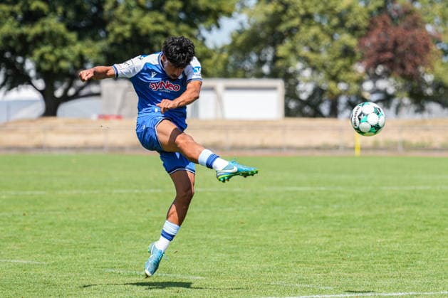 Testspiel, SC Freiburg U23 vs TSG Hoffenheim II, 25.07.2026 Yasin Zor (TSG Hoffenheim II, 10) mit einem Volley-Versuch aufs Tor Testspiel, SC Freiburg U23 vs TSG Hoffenheim II, Renchtal-Stadion Oberkirch, 25.07.2026 DFB DFL REGULATIONS PROHIBIT ANY USE OF PHOTOGRAPHS AS IMAGE SEQUENCES AND OR QUASI-VIDEO *** Friendly Match, SC Freiburg U23 vs. TSG Hoffenheim II, July 25, 2026: Yasin Zor (TSG Hoffenheim II), No. 10, attempts a volley on goal. Friendly Match, SC Freiburg U23 vs. TSG Hoffenheim II, Renchtal Stadium, Oberkirch, July 25, 2026 DFB and DFL regulations prohibit any use of photographs as image sequences and or quasi-video Copyright: xBEAUTIFULxSPORTS Boscox