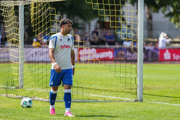 Testspiel, SC Freiburg U23 vs TSG Hoffenheim II, 25.07.2026 Nader El-Jindaoui (TSG Hoffenheim II, 30) beim aufwärmen Testspiel, SC Freiburg U23 vs TSG Hoffenheim II, Renchtal-Stadion Oberkirch, 25.07.2026 DFB DFL REGULATIONS PROHIBIT ANY USE OF PHOTOGRAPHS AS IMAGE SEQUENCES AND OR QUASI-VIDEO *** Friendly Match, SC Freiburg U23 vs. TSG Hoffenheim II, July 25, 2026 Nader El Jindaoui TSG Hoffenheim II, age 30, warming up Friendly Match, SC Freiburg U23 vs. TSG Hoffenheim II, Renchtal Stadium, Oberkirch, July 25, 2026 DFB and DFL regulations prohibit any use of photographs as image sequences and or quasi-video Copyright: xBEAUTIFULxSPORTS Boscox