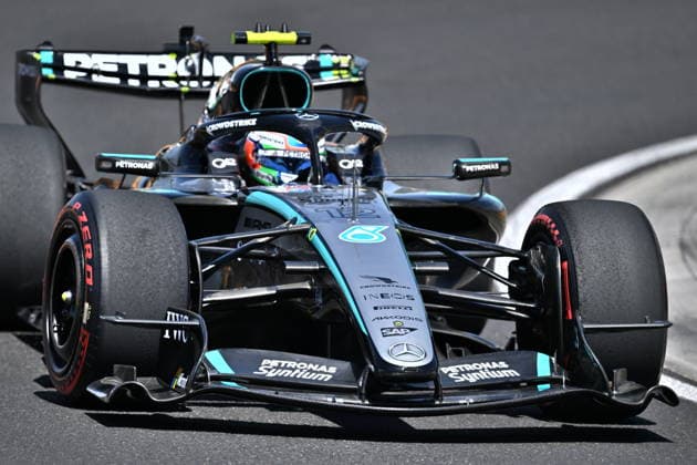 RECORD DATE NOT STATED F1 Hungary 2026 MOGYOROD, HUNGARY JULY 25: Kimi Antonelli of Italy drives the Mercedes-AMG Petronas F1 Team car on track during the third free practice session of the Formula 1 AWS Hungarian Grand Prix 2026 at the Hungaroring on July 25, 2026 in Mogyorod, Hungary. Budapest Hungary  Copyright: xArturxWidakx originalFilename:widak-f1hungar260725_npNFp.jpg