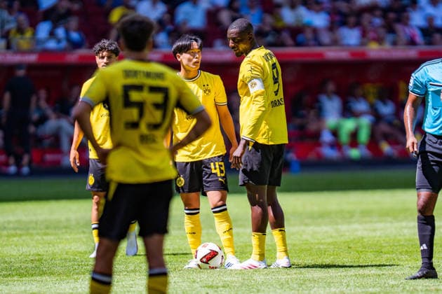 Testspiel, Bundesliga, Fortuna Düsseldorf vs. Borussia Dortmund, 25.07.2026 in der Merkur Arena Takato Yamamoto Serhou Guirassy *** Friendly Match, Bundesliga, Fortuna Düsseldorf vs. Borussia Dortmund, July 25, 2026, at Merkur Arena: Takato Yamamoto, Serhou Guirassy Copyright: xBahhoxKarax