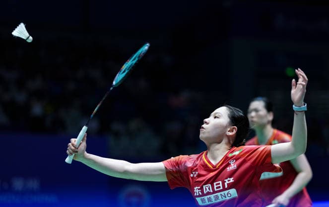 (260725) -- CHANGZHOU, July 25, 2026 -- Li Yijing (front) Luo Xumin compete during the women s doubles semifinal match between Li Yijing Luo Xumin of China and Fukushima Yuki Matsumoto Mayu of Japan at the China Open 2026 badminton tournament in Changzhou, east China s Jiangsu Province, July 25, 2026. ) (SP)CHINA-CHANGZHOU-BADMINTON-CHINA OPEN-WOMEN S DOUBLES (CN) SunxFei 