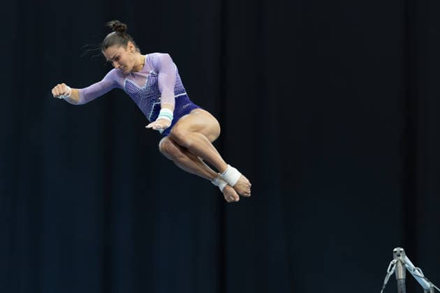 Deutsche Meisterschaften im Gerätturnen 2026, Gerätfinals Deutsche Meisterin am Stufenbarren wird Helen Kevric (MTV Stuttgart). Deutsche Meisterschaften im Gerätturnen, Gerätfinals, am 25. Juli 2026 in der ZAG-Arena in Hannover., Hannover Niedersachsen Deutschland ZAG Arena *** 2026 German Artistic Gymnastics Championships, Apparatus Finals: Helen Kevric of MTV Stuttgart Wins the Uneven Bars Title German Artistic Gymnastics Championships, Apparatus Finals, on July 25, 2026, at the ZAG Arena in Hanover, Hanover, Lower Saxony, Germany ZAG Arena