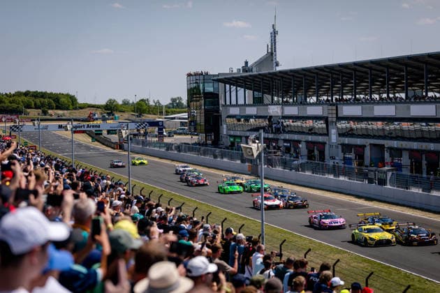 DTM, 9. + 10. Rennen Oschersleben 2026 25 McLaren 720S GT3 Evo, Dörr Motorsport: Ben Dörr, 48 Mercedes-AMG GT3 EVO, Winward Racing: Jules Gounon - picture by Gruppe C Photography Oschersleben Oschersleben Sachsen-Anhalt Germany Copyright: xGruppexCxPhotographyx