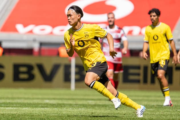 Deutschland: 25. Juli 2026: Testspiel - Vorbereitung 2026 2027 - Fortuna Düsseldorf vs. Borussia Dortmund, Merkur Spiel Arena, Düsseldorf Takato Yamamoto *** Germany, July 25, 2026, Friendly Match, 2026–2027 Preseason, Fortuna Düsseldorf vs. Borussia Dortmund, Merkur Spiel Arena, Düsseldorf, Takato Yamamoto Copyright: xCelinaxLeiersx