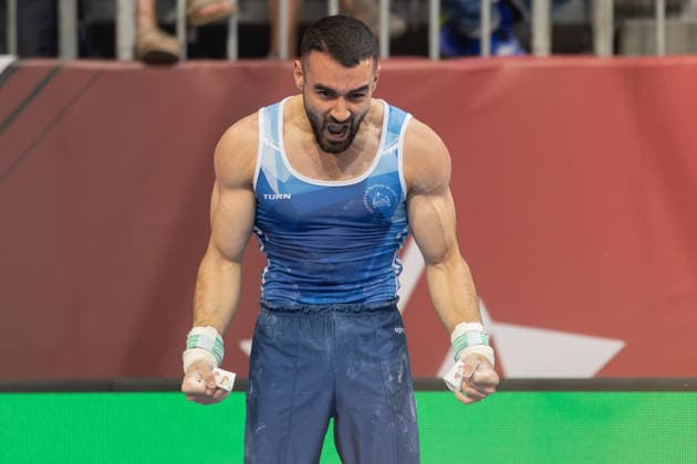 Deutsche Meisterschaften im Gerätturnen 2026, Gerätfinals Artur Sahakyan (Turnzentrum Bochum-Witten) jubelt nach seinem Abgang bei den Ringen. Deutsche Meisterschaften im Gerätturnen, Gerätfinals, am 25. Juli 2026 in der ZAG-Arena in Hannover., Hannover Niedersachsen Deutschland ZAG Arena *** 2026 German Artistic Gymnastics Championships, Apparatus Finals: Artur Sahakyan of the Bochum-Witten Gymnastics Center celebrates after his routine on the rings at the German Artistic Gymnastics Championships, Apparatus Finals, on July 25, 2026, at the ZAG Arena in Hanover, Hanover, Lower Saxony, Germany, ZAG Arena