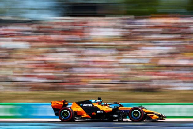 Oscar Piastri of Australia and McLaren , Qualifying, F1 Grand Prix of Hungary, am 25. July 2026 in Budapeste, Hungary. (Foto von Diogo Cardoso DeFodi Images) Oscar Piastri of Australia and McLaren , Qualifying, F1 Grand Prix of Hungary, Hungaroring on July 25, 2026 in Budapeste, Hungary. (Photo by Diogo Cardoso DeFodi Images) - *** Oscar Piastri of Australia and McLaren, Qualifying, F1 Grand Prix of Hungary, on July 25, 2026, in Budapest, Hungary. Photo by Diogo Cardoso DeFodi Images. Oscar Piastri of Australia and McLaren, Qualifying, F1 Grand Prix of Hungary, Hungaroring on July 25, 2026, in Budapest, Hungary. Photo by Diogo Cardoso DeFodi Images