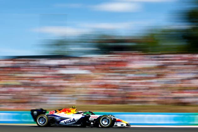 Liam Lawson of New Zealand and Racing Bulls , Qualifying, F1 Grand Prix of Hungary, am 25. July 2026 in Budapeste, Hungary. (Foto von Diogo Cardoso DeFodi Images) Liam Lawson of New Zealand and Racing Bulls , Qualifying, F1 Grand Prix of Hungary, Hungaroring on July 25, 2026 in Budapeste, Hungary. (Photo by Diogo Cardoso DeFodi Images) - *** Liam Lawson of New Zealand and Racing Bulls, Qualifying, F1 Grand Prix of Hungary, on July 25, 2026, in Budapest, Hungary. Photo by Diogo Cardoso DeFodi Images. Liam Lawson of New Zealand and Racing Bulls, Qualifying, F1 Grand Prix of Hungary, Hungaroring on July 25, 2026, in Budapest, Hungary. Photo by Diogo Cardoso DeFodi Images