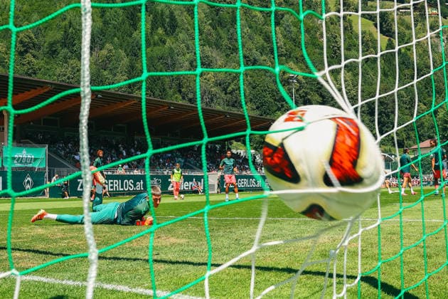 SOCCER - Bremen vs Bochum, test match ZELL AM ZILLER,AUSTRIA,25.JUL.26 - SOCCER - 1. DFL, 1. Deutsche Bundesliga, 2. DFL, 2. Deutsche Bundesliga, SV Werder Bremen vs VfL Bochum, test match. Image shows Image shows a feature with a ball.  GEPAxpictures xOleskiixMarusyk