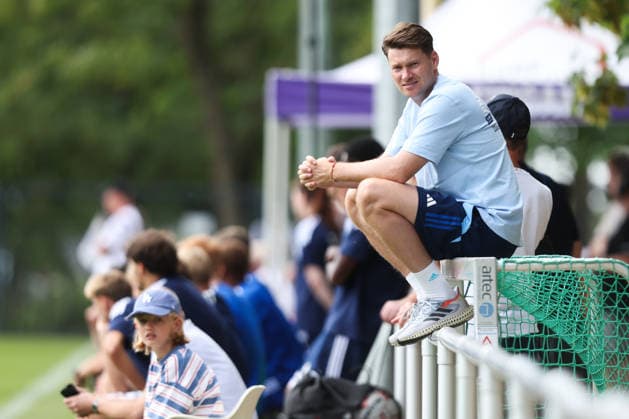 25.07.2026, Fussball, Herren, Regionalliga Nord, Freundschaftsspiel, VfL Osnabrück - BSV Kickers Emden Sportlicher Leiter Henning Rießelmann (BSV Kickers Emden) *** July 25, 2026, Soccer, Men s, Regionalliga Nord, Friendly Match, VfL Osnabrück vs. BSV Kickers Emden; Sports Director Henning Rießelmann, BSV Kickers Emden