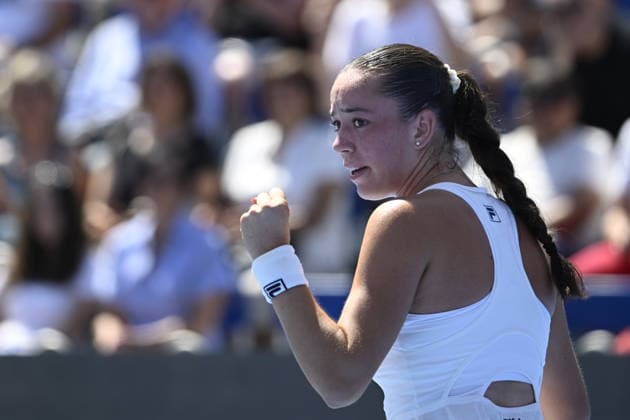 Tereza Valentova of Czech Republic in action during match against Daria Snigur of Ukraine within the women s WTA, Tennis Damen 250 Livesport Prague Open 2026 tennis tournament in Prague, Czech Republic, on July 25, 2026. (CTKxPhoto MichalxKrumphanzl) CTKPhotoP2026072502948  CTKPhotoP2026072502948