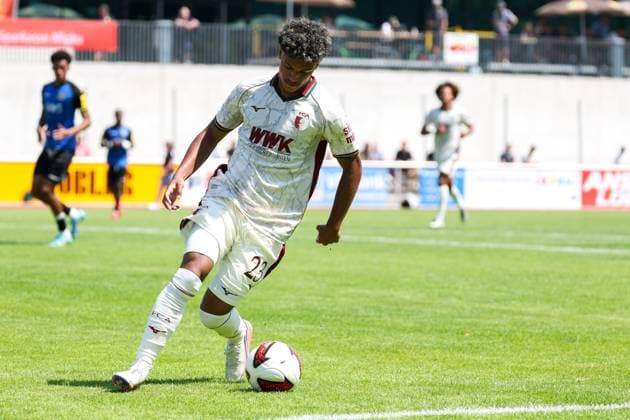 Faik Sakar 23 (FC Augsburg), FC Augsburg vs. 1. FC Saarbruecken, Fussball, 1. Bundesliga, Testspiel, Saison 2026 27, 25.07.2026 Kaufbeuren Bayern Deutschland *** Faik Sakar 23, FC Augsburg; FC Augsburg vs. 1. FC Saarbrücken; Soccer; Bundesliga 1; Friendly Match; 2026–27 Season; July 25, 2026; Kaufbeuren, Bavaria, Germany Copyright: xkolbert-press ChristianxKolbertx