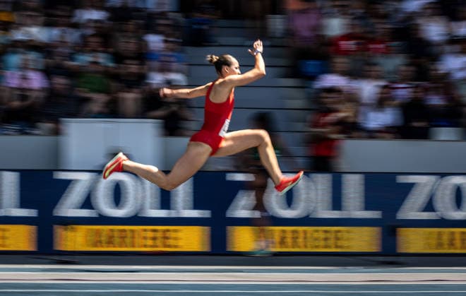 Deutsche Leichtathletik-Meisterschaften; Bochum-Wattenscheid, 25.07.2026 Impression: Sophie Ullrich (TSV Bayer 04 Leverkusen) im Dreisprung der Frauen; Deutsche Leichtathletik-Meisterschaften am 25.07.2026 im Lohrheidestadion in Bochum-Wattenscheid (Nordrhein-Westfalen). *** German Track and Field Championships, Bochum-Wattenscheid, July 25, 2026: A snapshot of Sophie Ullrich of TSV Bayer 04 Leverkusen in the women’s triple jump at the German Track and Field Championships on July 25, 2026, at Lohrheidestadion in Bochum-Wattenscheid, North Rhine-Westphalia Copyright: xBEAUTIFULxSPORTS R.xSchmittx