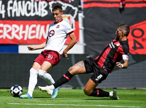25.07.2026, xpsx, Fussball Testspiel, Kickers Offenbach - Bayer 04 Leverkusen v.l. Jan Becker (Offenbacher Kickers), Robert Andrich (Bayer 04 Leverkusen) (DFL DFB REGULATIONS PROHIBIT ANY USE OF PHOTOGRAPHS as IMAGE SEQUENCES and or QUASI-VIDEO) emspor Offenbach *** July 25, 2026, xpsx, Soccer Friendly Match, Kickers Offenbach vs. Bayer 04 Leverkusen, Jan Becker, Offenbacher Kickers, Robert Andrich, Bayer 04 Leverkusen; DFL and DFB regulations prohibit any use of photographs as image sequences and or quasi-video; emspor Offenbach