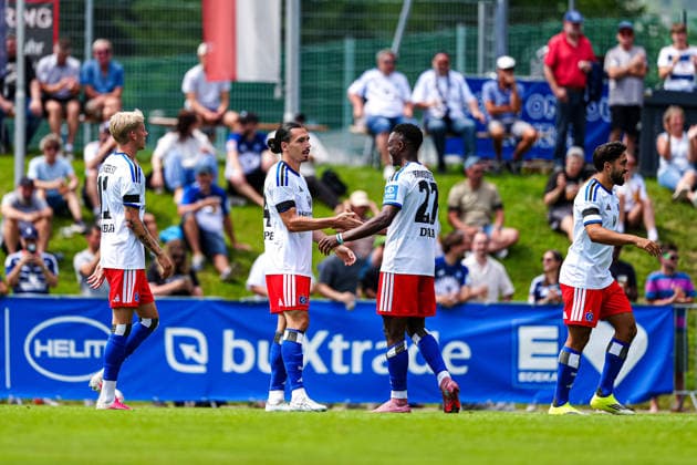 Torjubel Hamburger SV nach Tor zum 2:0 Rayan Philippe (Hamburger SV, 14) AUT, Hamburger SV vs. 1. FC Heidenheim, Fussball, Testspiel, Saison 2026 2027, 25.07.2026 AUT, Hamburger SV vs. 1. FC Heidenheim, Fussball, Testspiel, Saison 2026 2027, 25.07.2026 Kematen *** Hamburger SV celebrates after scoring the 2-0 goal by Rayan Philippe, Hamburger SV, August 14, Hamburger SV vs. 1 FC Heidenheim, Soccer, Friendly, 2026–2027 Season, July 25, 2026, Austria, Hamburger SV vs. 1 FC Heidenheim, soccer, friendly match, 2026–2027 season, July 25, 2026, Kematen Copyright: xEibner-Pressefoto MarcelxvonxFehrnx EP_MFN