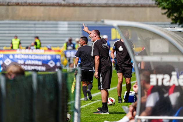 Frank Schmidt (1. FC Heidenheim, Trainer) AUT, Hamburger SV vs. 1. FC Heidenheim, Fussball, Testspiel, Saison 2026 2027, 25.07.2026 AUT, Hamburger SV vs. 1. FC Heidenheim, Fussball, Testspiel, Saison 2026 2027, 25.07.2026 Kematen *** Frank Schmidt, 1 FC Heidenheim, Coach (AUT), Hamburger SV vs. 1 FC Heidenheim, Soccer, Friendly, 2026–2027 Season, July 25, 2026, Austria, Hamburger SV vs. 1 FC Heidenheim, Soccer, Friendly, 2026–2027 Season, July 25, 2026, Kematen Copyright: xEibner-Pressefoto MarcelxvonxFehrnx EP_MFN