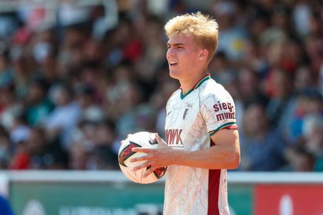 Hennes Behrens 16 FC Augsbburg), FC Augsburg vs. 1. FC Saarbruecken, Fussball, 1. Bundesliga, Testspiel, Saison 2026 27, 25.07.2026 Kaufbeuren Bayern Deutschland *** Hennes Behrens 16 FC Augsburg, FC Augsburg vs. 1 FC Saarbrücken, Soccer, Bundesliga 1, Friendly Match, 2026–27 Season, July 25, 2026, Kaufbeuren, Bavaria, Germany Copyright: xkolbert-press ChristianxKolbertx