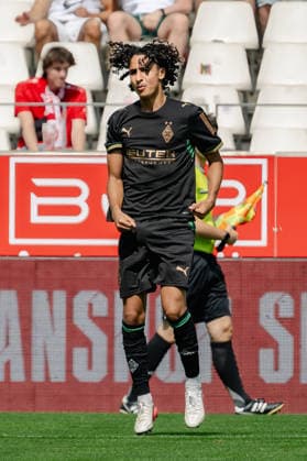 Wael Mohya (Borussia Moenchengladbach, 36) bejubelt sein Tor zum 2:0. Rot Weiss Essen vs. Borussia Moenchenlgadbach, Fussball, Testspiel, Saison 2026 2027, 25.07.2026 DFL DFB Regulations prohibit any use of Photographs as image sequences and or Quasivideo Rot Weiss Essen vs. Borussia Moenchengladbach, Fussball, Testspiel, Saison 2026 2027, 25.07.2026 Essen *** Wael Mohya of Borussia Mönchengladbach, 36, celebrates his goal to make it 2–0 in the Rot-Weiss Essen vs. Borussia Mönchengladbach match, soccer, friendly, 2026–2027 season, July 25, 2026 DFL and DFB regulations prohibit any use of photographs as image sequences and or quasi-video Rot-Weiss Essen vs. Borussia Mönchengladbach, soccer, friendly match, 2026–2027 season, July 25, 2026 Essen Copyright: xEibner-Pressefoto ThomasxHaeslerx EP_THR