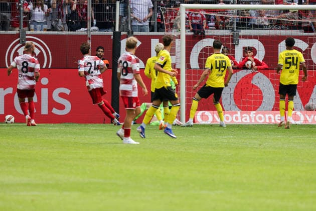 25.07.2026, xgrfx, Fussball Testspiel , Fortuna Düsseldorf - Borussia Dortmund v.l. Tor, Fabian Schleusener zum 1:1 (Fortuna Düsseldorf) (DFL DFB REGULATIONS PROHIBIT ANY USE OF PHOTOGRAPHS as IMAGE SEQUENCES and or QUASI-VIDEO) Düsseldorf *** July 25, 2026, xgrfx, Soccer Friendly Match, Fortuna Düsseldorf vs. Borussia Dortmund, Goal, Fabian Schleusener on the 1-1 draw between Fortuna Düsseldorf and Borussia Dortmund. DFL and DFB regulations prohibit any use of photographs as image sequences and or quasi-video. Düsseldorf