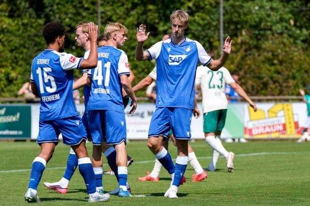 v.li.: Valentin Gendrey (Hoffenheim, 15), Mats Rots (Hoffenheim, 39, Neuzugang), Oskar Hencke (Hoffenheim, 41), Torschütze Max Moerstedt (Hoffenheim, 9), Spieler der TSG 1899 Hoffenheim, jubeln über das Tor zum 1:0, Jubel, Torjubel, Torerfolg, celebrate the goal, goal, celebration, jubelt ueber das Tor, Freuen, Freude, freut sich, optimistisch, positiv, Spielszene, Highlight, Action, Aktion, 25.07.2026, Zuzenhausen (Deutschland), Fussball, Testspiel, TSG 1899 Hoffenheim - SpVgg Greuther Fürth, DFB DFL REGULATIONS PROHIBIT ANY USE OF PHOTOGRAPHS AS IMAGE SEQUENCES AND OR QUASI-VIDEO. *** From left: Valentin Gendrey (Hoffenheim), 15; Mats Rots (Hoffenheim), 39; new signing Oskar Hencke (Hoffenheim), 41, goal scorer Max Moerstedt Hoffenheim, 9, players from TSG 1899 Hoffenheim, celebrating the 1-0 goal, celebration, goal celebration, scoring a goal, celebrating the goal, goal, celebration, celebrating the goal, joy, happiness, happy, optimistic, positive, game scene, highlight, action, 07 25 2026, Zuzenhausen, Germany, soccer, friendly match, TSG 1899 Hoffenheim vs. SpVgg Greuther Fürth, DFB and DFL regulations prohibit any use of photographs as image sequences and or quasi-video xozx