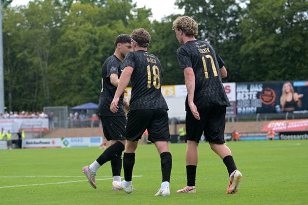 Tor,Torjubel zum 2:1 der durch das Tor von Dominik Emminger (FC 08 Villingen, 09) FC 08 Villingen vs. Delay Sports Berlin , Fussball, Vorbereitung, Testspiel, Saison 2026 2027, 25.07.2026 FC 08 Villingen vs. Delay Sports Berlin , Fussball, Vorbereitung, Testspiel, Saison 2026 2027, 25.07.2026 Villingen *** Goal, goal celebration for the 2-1 lead following Dominik Emminger s goal for FC 08 Villingen, 09 FC 08 Villingen vs. Delay Sports Berlin, soccer, preseason, friendly match, 2026–2027 season, July 25, 2026, FC 08 Villingen vs. Delay Sports Berlin, soccer, preseason, friendly match, 2026–2027 season, July 25, 2026, Villingen Copyright: xEibner-Pressefotox EP_TBR