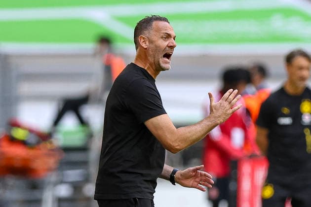25.07.2026, GER, Fussball, Herren, Vorbereitungsspiel, Saison 2026 2027, Fortuna Düsseldorf - Borussia Dortmund Trainer Alexander Ende (F95) gestikuliert, Gestik und Mimik Düsseldorf merkur Spiel-Arena Nordrhein-Westfalen Deutschland *** July 25, 2026, GER, Soccer, Men s, Preseason Game, 2026–2027 Season, Fortuna Düsseldorf vs. Borussia Dortmund; Coach Alexander Ende (F95) gestures; gestures and facial expressions; Düsseldorf Merkur; Spiel Arena; North Rhine-Westphalia; Germany Copyright: xAdrianxSchlüterx