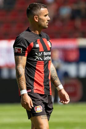 Testspiel: Kickers Offenbach - Bayer Leverkusen, 25.07.2026 Aleix Garcia (Bayer 04 Leverkusen 24), Freisteller Portrait Porträt, Kickers Offenbach - Bayer Leverkusen, Offenbach, Plutos Stadion am Bieberer Berg, 25.7.2026 *** Friendly Match: Kickers Offenbach vs. Bayer Leverkusen, July 25, 2026; Aleix Garcia, Bayer 04 Leverkusen 24; Close-up Portrait; Kickers Offenbach vs. Bayer Leverkusen; Offenbach; Pluto s Stadium at Bieberer Berg; July 25, 2026 Copyright: xBEAUTIFULxSPORTS Gawlikx