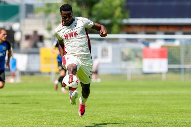 Uchenna Ogundu 39 (FC Augsburg), FC Augsburg vs. 1. FC Saarbruecken, Fussball, 1. Bundesliga, Testspiel, Saison 2026 27, 25.07.2026 Kaufbeuren Bayern Deutschland *** Uchenna Ogundu, 39, FC Augsburg; FC Augsburg vs. 1. FC Saarbrücken; Soccer; Bundesliga 1; Friendly Match; 2026–27 Season; July 25, 2026; Kaufbeuren, Bavaria, Germany Copyright: xkolbert-press ChristianxKolbertx