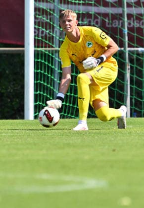 25.07.2026 - Fussball - Saison 2026 2027 - Testspiel Freundschaftsspiel Vorbereitungsspiel - TSG 1899 Hoffenheim - SpVgg Greuther Fürth ( Kleeblatt ) - - Sportfoto Zink - xwoxzix - regulations prohibit any use of photographs as image sequences and or quasi-video - only for editorial use - Florian Hellstern (1, SpVgg Greuther Fürth ) *** July 25, 2026 Soccer Season 2026–2027 Exhibition Match Friendly Match Preseason Match TSG 1899 Hoffenheim SpVgg Greuther Fürth Kleeblatt Sports Photo Zink xwoxzix Regulations prohibit any use of photographs as image sequences and or quasi-video For editorial use only. Florian Hellstern 1, SpVgg Greuther Fürth