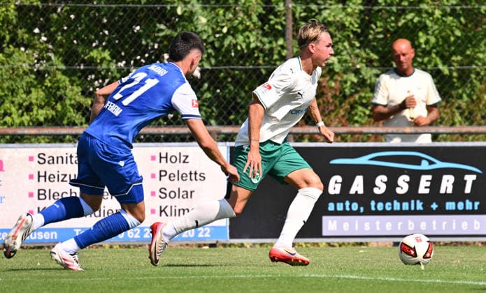 25.07.2026 - Fussball - Saison 2026 2027 - Testspiel Freundschaftsspiel Vorbereitungsspiel - TSG 1899 Hoffenheim - SpVgg Greuther Fürth ( Kleeblatt ) - - Sportfoto Zink - xwoxzix - regulations prohibit any use of photographs as image sequences and or quasi-video - only for editorial use - Albian Hajdari (21, TSG 1899 Hoffenheim ) Felix Klaus (30, SpVgg Greuther Fürth ) *** July 25, 2026 Soccer Season 2026–2027 Exhibition Match Friendly Match Preseason Match TSG 1899 Hoffenheim SpVgg Greuther Fürth Kleeblatt Sports Photo Zink xwoxzix Regulations prohibit any use of photographs as image sequences and or quasi-video For editorial use only. Albian Hajdari, 21, TSG 1899 Hoffenheim; Felix Klaus, 30, SpVgg Greuther Fürth