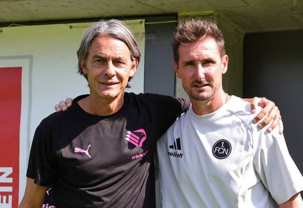 25.07.2026 - Fussball - Saison 2026 2027 - Testspiel Freundschaftsspiel Vorbereitungsspiel: 1. FC Nürnberg Nuernberg FCN ( Club ) - Palermo FC - Sportfoto Zink DaMa - xdaxmax - Filippo Inzaghi (Trainer Palermo FC ) Miroslav Miro Klose ( Trainer 1. FC Nürnberg FCN ) umarmen sich vor Spielbeginn *** July 25, 2026 Soccer Season 2026–2027 Exhibition Match Friendly Match Preseason Match 1 FC Nürnberg Nuremberg FCN Club Palermo FC Sports Photo Zink DaMa xdaxmax Filippo Inzaghi, Coach of Palermo FC; Miroslav Miro Klose, Coach of 1 FC Nuremberg FCN embrace each other before kickoff