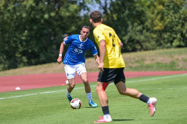 25.07.2026, Bad Wörishofen, Deutschland. Testspiel des SV Darmstadt 98 (2. Bundesliga) gegen die SG Sonnenhof Großaspach (3. Liga). Lance Duijvestijn (SV Darmstadt 98) *** July 25, 2026, Bad Wörishofen, Germany: Friendly match between SV Darmstadt 98 (2. Bundesliga) and SG Sonnenhof Großaspach (3. Liga); Lance Duijvestijn, SV Darmstadt 98