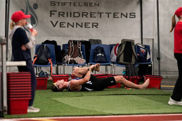 Norgesmesterskapet for friidrett 2026 Trondheim 20260725. Vebjorn Hovdejord fra Skarphedin IL matte bryte under ovelsen 10.000m menn under NM i friidrett pa Trondheim Stadion lordag. Foto: Beate Oma Dahle NTB Trondheim Norge EDITORIAL USE ONLY. RESTRICTED USE FOR BETTING COMPANIES Ref:_SPOAcuMs88SI0g.jpg *** 2026 Norwegian Track and Field Championships, Trondheim, July 25, 2026: Vebjorn Hovdejord of Skarphedin IL had to drop out during the men’s 10,000-meter race at the Norwegian Track and Field Championships at Trondheim Stadium on Saturday. Photo: Beate Oma Dahle, NTB, Trondheim, Norway. EDITORIAL USE ONLY. RESTRICTED USE FOR BETTING COMPANIES  Copyright: xBeatexOmaxDahlex xNTBx