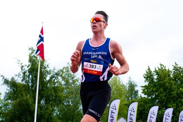 Norgesmesterskapet for friidrett 2026 Trondheim 20260725. Vebjorn Hovdejord fra Skarphedin IL i ovelsen 10.000m menn under NM i friidrett pa Trondheim Stadion lordag. Foto: Beate Oma Dahle NTB Trondheim Norge EDITORIAL USE ONLY. RESTRICTED USE FOR BETTING COMPANIES Ref:_SPOdk3KNVzUe_Q.jpg *** 2026 Norwegian Track and Field Championships, Trondheim, July 25, 2026: Vebjorn Hovdejord of Skarphedin IL in the men’s 10,000-meter race during the Norwegian Track and Field Championships at Trondheim Stadium on Saturday. Photo: Beate Oma Dahle NTB Trondheim Norway EDITORIAL USE ONLY RESTRICTED USE FOR BETTING COMPANIES  Copyright: xBeatexOmaxDahlex xNTBx