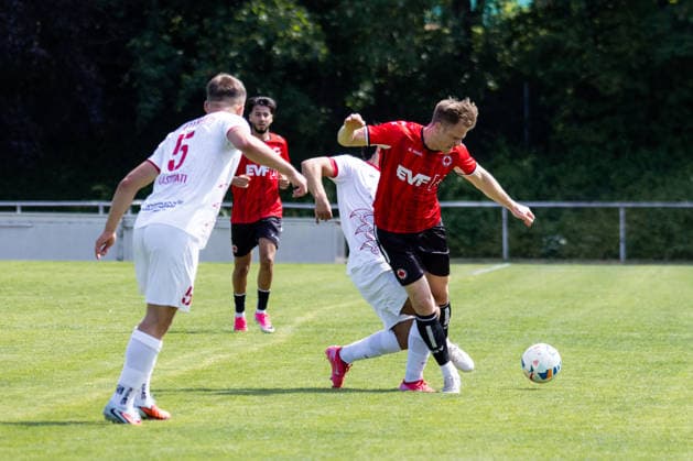 Denis LUEBKE (1. Goeppinger SV, 23) behauptet den Ball SV Fellbach vs. 1. Goeppinger SV, Fussball, WFV-Pokal, 1. Runde, Spielzeit 2026 2027, 25.07.2026, SV Fellbach vs. 1. Goeppinger SV, Fussball, WFV-Pokal, 1. Runde, Spielzeit 2026 2027, 25.07.2026, Fellbach *** Denis LUEBKE, 1 Goeppinger SV, 23, wins the ball; SV Fellbach vs. 1 Goeppinger SV, Soccer, WFV Cup, 1st Round, 2026–2027 Season, July 25, 2026, SV Fellbach vs. 1 Goeppinger SV, Soccer, WFV Cup, 1st Round, 2026–2027 Season, July 25, 2026, Fellbach Copyright: xEibnerxPressefoto OliverxSchmidtx EP_OST