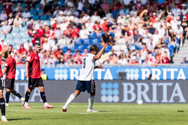WIESBADEN, GERMANY - JULY 25: Tom Bischof (FC Bayern Muenchen, 8) celebrates scoring the 1:1 goal after penalty during the friendly game between SV Wehen Wiesbaden vs. FC Bayern Muenchen at BRITA Arena on July 25, 2026 in Wiesbaden, Germany. Hessen Germany Copyright: xSteffiexWunderlx