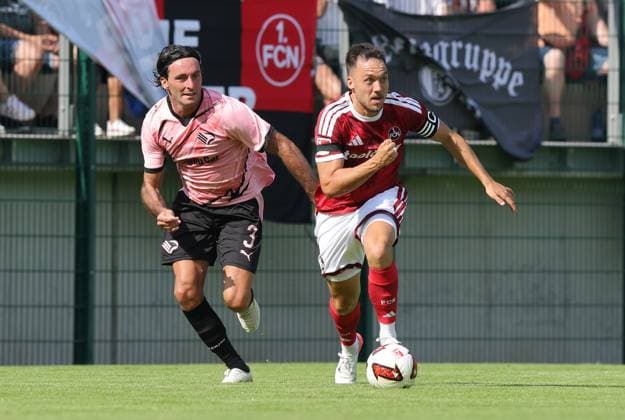 25.07.2026 - Fussball - Saison 2026 2027 - Testspiel Freundschaftsspiel Vorbereitungsspiel: 1. FC Nürnberg Nuernberg FCN ( Club ) - Palermo FC - Sportfoto Zink DaMa - xdaxmax - Tommaso Augello 3, Palermo FC ) Julian Justvan (10, 1. FC Nürnberg FCN ) *** July 25, 2026 Soccer Season 2026–2027 Exhibition Match Friendly Match Preseason Match 1 FC Nürnberg Nuremberg FCN Club Palermo FC Sports Photo Zink DaMa xdaxmax Tommaso Augello 3, Palermo FC Julian Justvan 10, 1 FC Nuremberg FCN