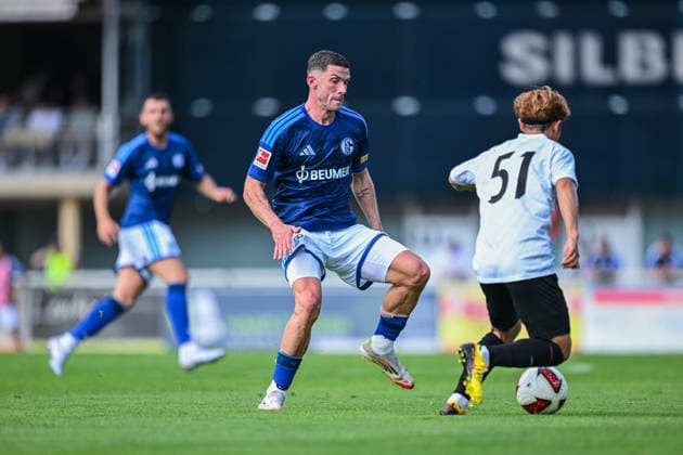 25.07.2026, Fussball, Saison 2026 2027, Vorbereitung, Testspiel: Fagiano Okayama - FC Schalke 04, Robin Gosens (FC Schalke 04) xRHR-FOTO YYx *** July 25, 2026, Soccer, 2026–2027 Season, Preseason, Friendly Match: Fagiano Okayama vs. FC Schalke 04, Robin Gosens, FC Schalke 04 xRHR PHOTO YYx Copyright: KROEGER RHR-FOTOx RHR-FOTO YY