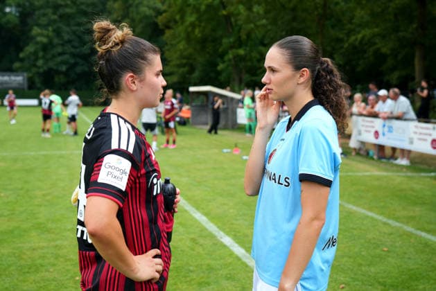 Club Friendly: Eintracht Frankfurt Woman v Feyenoord Rotterdam V1 Horst - Noemi Ivelj of Eintracht Frankfurt Woman, Mia Schmid of Feyenoord Rotterdam V1 during a friendly in preparation of the 2026 2027 season. The match is set between Eintracht Frankfurt Woman and Feyenoord Rotterdam V1 at RKsv Wittenhorst on 25 July 2026 in Horst, The Netherlands. (Hero Images Yannick Verhoeven) Copyright: xYannickxVerhoevenx