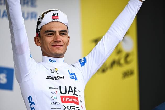 Mexican Isaac Del Toro of UAE Team Emirates XRG celebrates on the podium in the white jersey for best young rider after stage 20 of the 2026 Tour de France cycling race, a stage of 171km Le Bourg d Oisans to Alpe d Huez, on Saturday 25 July 2026. The 113th edition of the Tour de France starts on Saturday 4 July in Barcelona, Spain, and will finish in Paris, France on the 26th of July. DAVIDxPINTENS  x182018183x