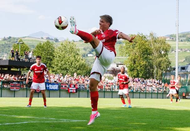 25.07.2026 - Fussball - Saison 2026 2027 - Testspiel Freundschaftsspiel Vorbereitungsspiel: 1. FC Nürnberg Nuernberg FCN ( Club ) - Palermo FC - Sportfoto Zink DaMa - xdaxmax - Finn Becker (22, 1. FC Nürnberg FCN ) mit Torschuss *** July 25, 2026 Soccer Season 2026–2027 Exhibition Match Friendly Match Preseason Match 1. FC Nürnberg FCN Club Palermo FC Sports Photo Zink DaMa xdaxmax Finn Becker 22, 1. FC Nürnberg FCN on a shot on goal