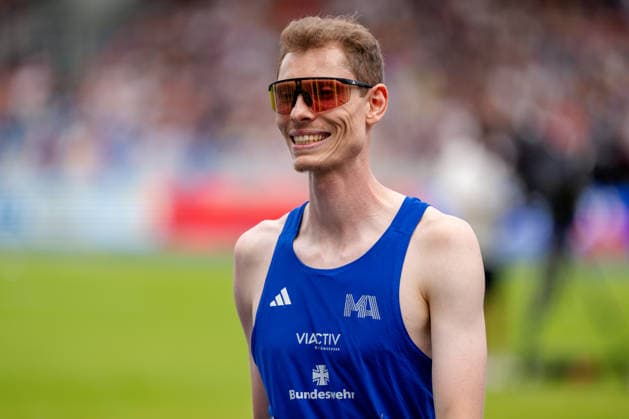 Wattenscheid, 25.07.2026, Leichathletik, Deutsche Meisterschaften, Männer, Hochsprung Tobias Potye (GER, Munich Athletics) nach einem erfolgreichen Versuch im Hochsprung Bochum-Wattenscheid Lohrheidestadion NRW Germany *** Wattenscheid, July 25, 2026, Track and Field, German Championships, Men, High Jump: Tobias Potye (GER), Munich Athletics, after a successful attempt in the high jump at the Lohrheidestadion in Bochum-Wattenscheid, North Rhine-Westphalia, Germany