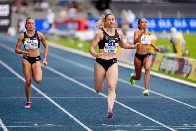 Wattenscheid, 25.07.2026, Leichathletik, Deutsche Meisterschaften, Frauen, 100m Sina Kammerschmitt (GER, MTG Mannheim) beim 100m Zieleinlauf Bochum-Wattenscheid Lohrheidestadion NRW Germany *** Wattenscheid, July 25, 2026, Track and Field, German Championships, Women s 100m: Sina Kammerschmitt (GER), MTG Mannheim, at the finish line of the 100m race in Bochum, Wattenscheid, Lohrheidestadion, North Rhine-Westphalia, Germany