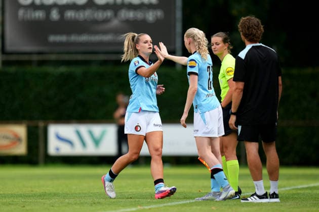 Club Friendly: Eintracht Frankfurt Woman v Feyenoord Rotterdam V1 Horst - Sanne de Paus of Feyenoord Rotterdam V1, Isa Korteweg-maris of Feyenoord Rotterdam V1 during a friendly in preparation of the 2026 2027 season. The match is set between Eintracht Frankfurt Woman and Feyenoord Rotterdam V1 at RKsv Wittenhorst on 25 July 2026 in Horst, The Netherlands. (Hero Images Yannick Verhoeven) Copyright: xYannickxVerhoevenx