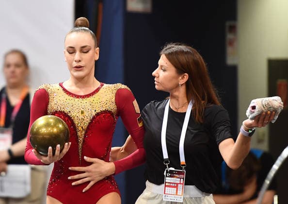 25.07.2026, xhbx, Turnen Rhythmische Sportgymnastik, Deutsche Meisterschaften 2026 v.l. Darja Varfolomeev (TSV Schmiden 1902) Übung mit dem Ball, Trainerin Julija Raskina (DFL DFB REGULATIONS PROHIBIT ANY USE OF PHOTOGRAPHS as IMAGE SEQUENCES and or QUASI-VIDEO) Hannover *** July 25, 2026, xhbx, Rhythmic Gymnastics, 2026 German Championships: Darja Varfolomeev, TSV Schmiden 1902, ball routine; coach Julija Raskina. DFL and DFB regulations prohibit any use of photographs as image sequences and or quasi-video. Hanover