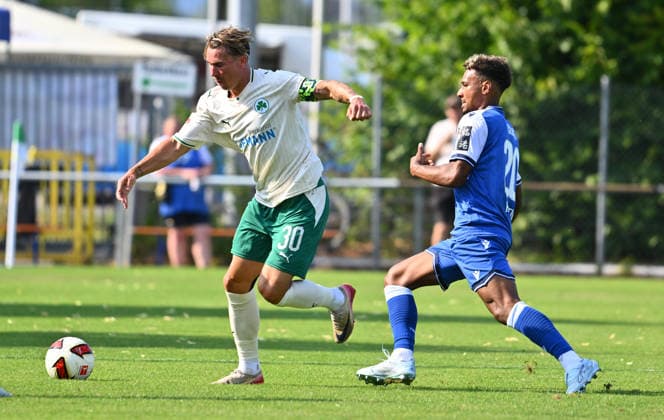 25.07.2026 - Fussball - Saison 2026 2027 - Testspiel Freundschaftsspiel Vorbereitungsspiel - TSG 1899 Hoffenheim - SpVgg Greuther Fürth ( Kleeblatt ) - - Sportfoto Zink - xwoxzix - regulations prohibit any use of photographs as image sequences and or quasi-video - only for editorial use - Felix Klaus (30, SpVgg Greuther Fürth ) Bambase Conte (20, TSG 1899 Hoffenheim ) *** July 25, 2026 Soccer Season 2026–2027 Exhibition Match Friendly Match Preseason Match TSG 1899 Hoffenheim SpVgg Greuther Fürth Kleeblatt Sports Photo Zink xwoxzix Regulations prohibit any use of photographs as image sequences and or quasi-video For editorial use only. Felix Klaus, 30, SpVgg Greuther Fürth; Bambase Conte, 20, TSG 1899 Hoffenheim