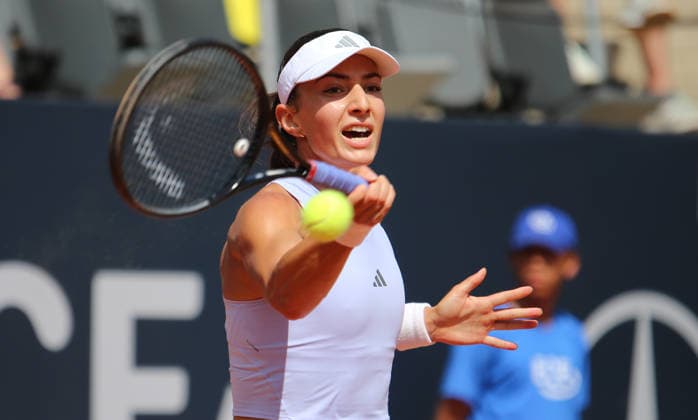 MSC Hamburg Ladies Open WTA, Tennis Damen 250): Elina Avanesyan (Armenien) im Halbfinale am Rothenbaum. *** MSC Hamburg Ladies Open WTA 250: Elina Avanesyan of Armenia Advances to the Semifinals at Rothenbaum