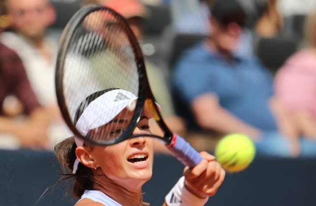 MSC Hamburg Ladies Open WTA, Tennis Damen 250): Elina Avanesyan (Armenien) im Halbfinale am Rothenbaum. *** MSC Hamburg Ladies Open WTA 250: Elina Avanesyan of Armenia Advances to the Semifinals at Rothenbaum